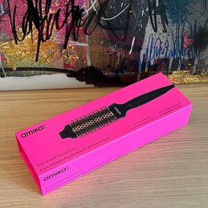 Amika Blow Out Babe Thermal Brush